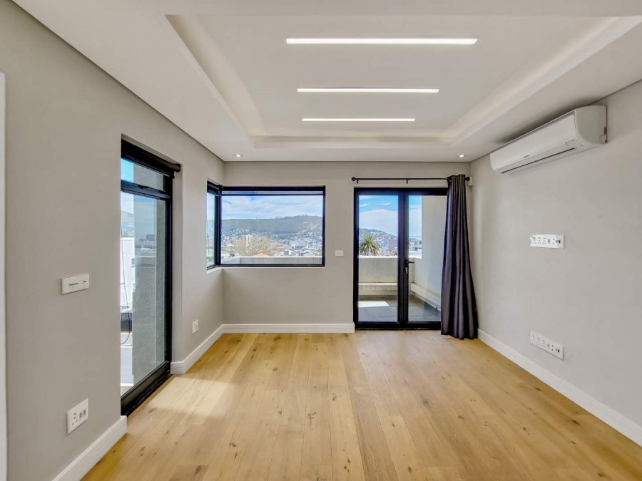 To Let 2 Bedroom Property for Rent in Vredehoek Western Cape